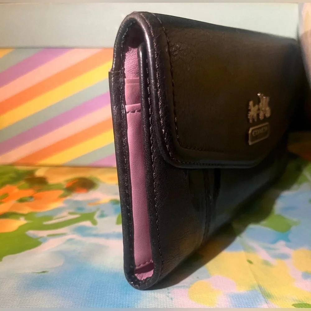 Coach Madison Black Leather Envelope Wallet with Horse & Carriage Silver Logo